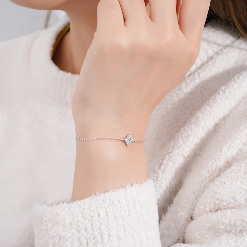 Dainty Four Leaf Bracelet