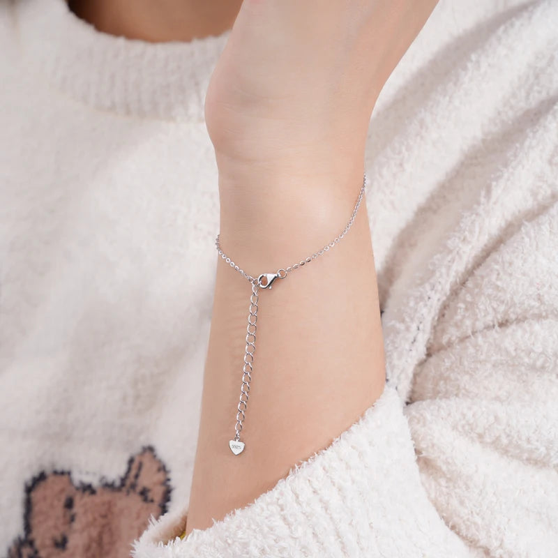 Dainty Four Leaf Bracelet